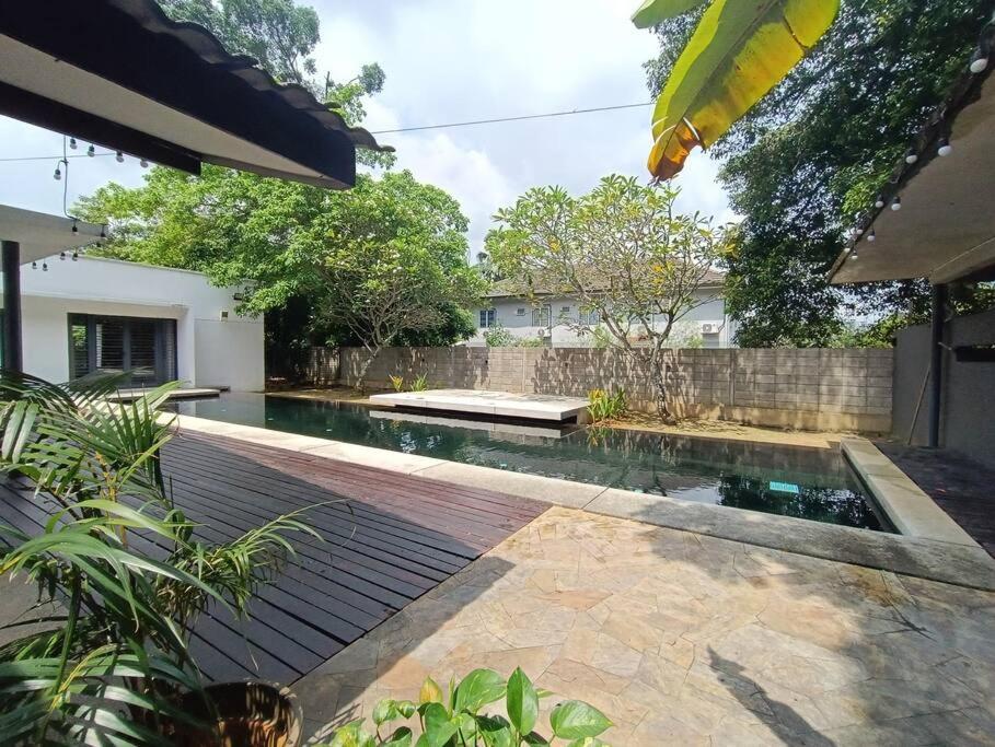 Secret Garden Pj Pool Villa Petaling Jaya Luaran gambar