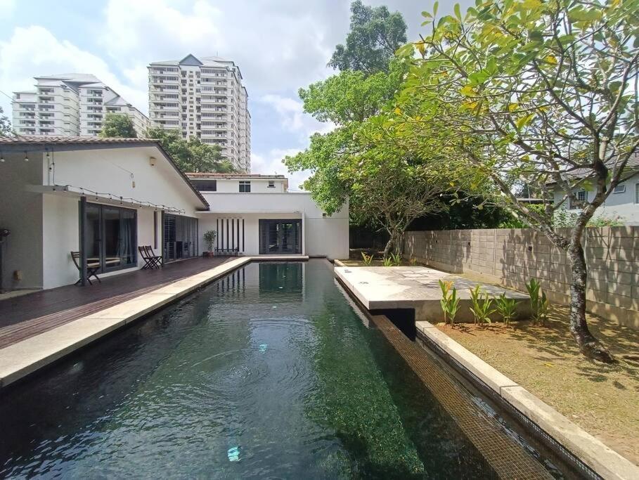 Secret Garden Pj Pool Villa Petaling Jaya Luaran gambar