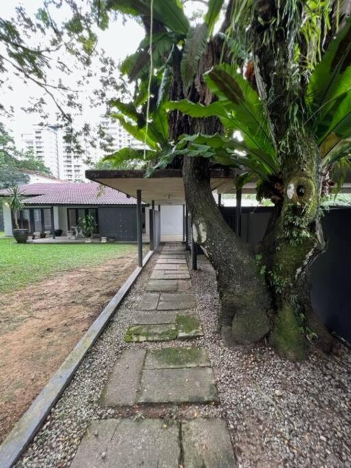 Secret Garden Pj Pool Villa Petaling Jaya Luaran gambar