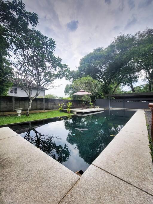 Secret Garden Pj Pool Villa Petaling Jaya Luaran gambar