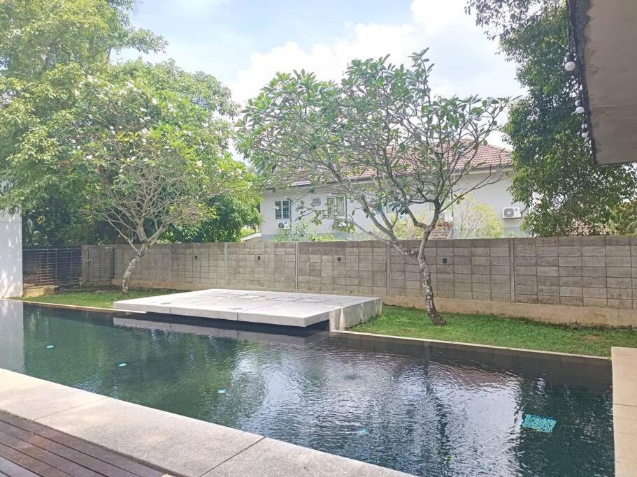 Secret Garden Pj Pool Villa Petaling Jaya Luaran gambar