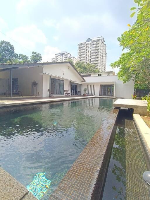 Secret Garden Pj Pool Villa Petaling Jaya Luaran gambar